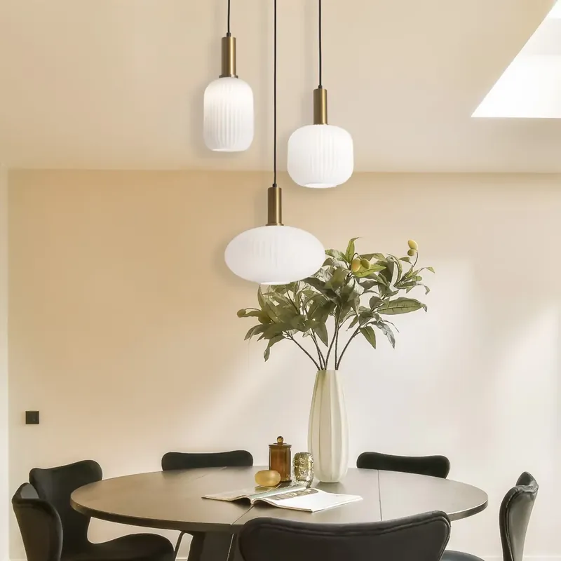 Disponible Ahora LÁMPARA DE TECHO 3 LUCES TULIPAS BLANCO OPAL Ø40 E27 SHELBY