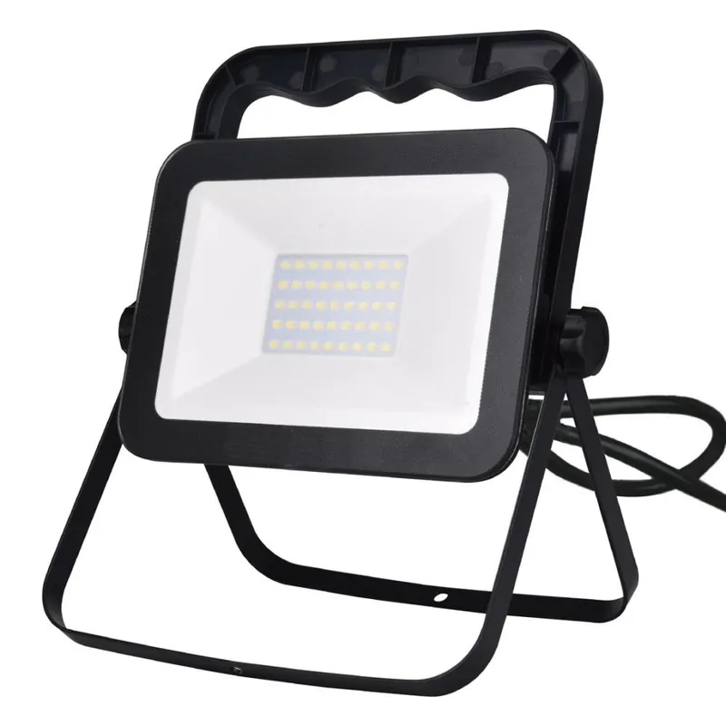 Última Oportunidad LIGHTED PROYECTOR PORTATIL 30W 6000K