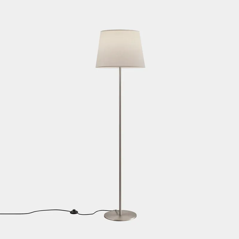 Lámpara de pie LedsC4 Metrica Round níquel satinado 25-4759-81-82 Imprescindible (Must-Have)